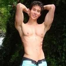 Justin Jedlica, Pria dgn 90 Oprasi Plastik