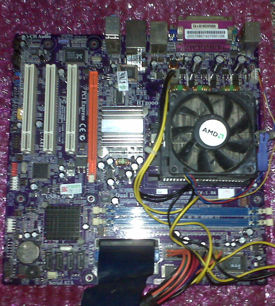 mobo proc 939 dualcore langka RS482-M (V1.0A)+AMD Athlon 64 X2 4400+ dan psu jogja