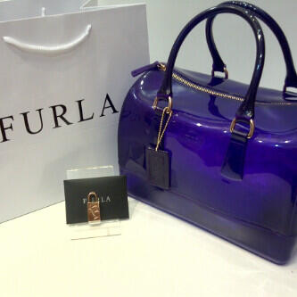 <b>READY FURLA SEMI ORI harga murah ^^</b>