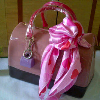 <b>READY FURLA SEMI ORI harga murah ^^</b>