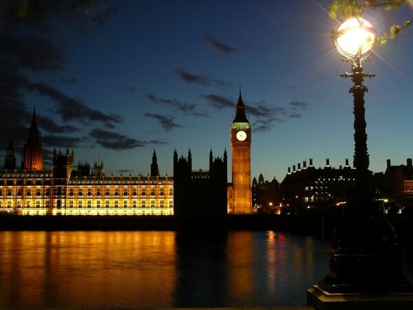 14.000 Lampu Jalan di London Dikontrol Menggunakan iPad