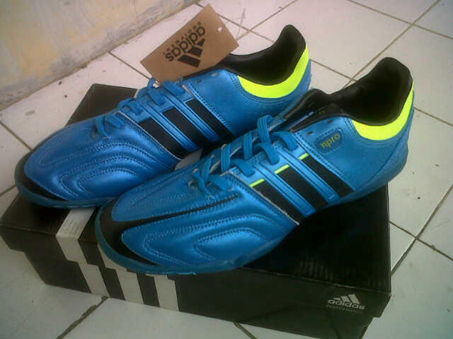 Adidas adipro11 kw import