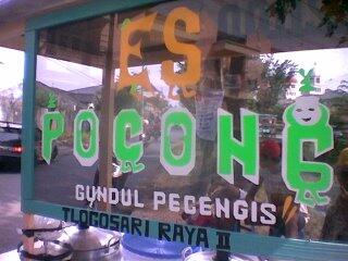 Es Pocong???