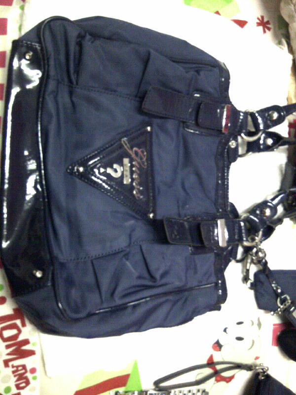 TAS DAN DOMPET GUESS ORI.