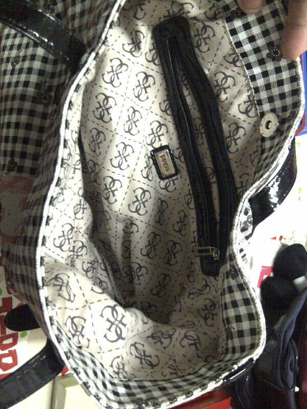 TAS DAN DOMPET GUESS ORI.