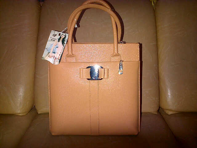 new!!tas import mau diobral!! ga masuk nyesel