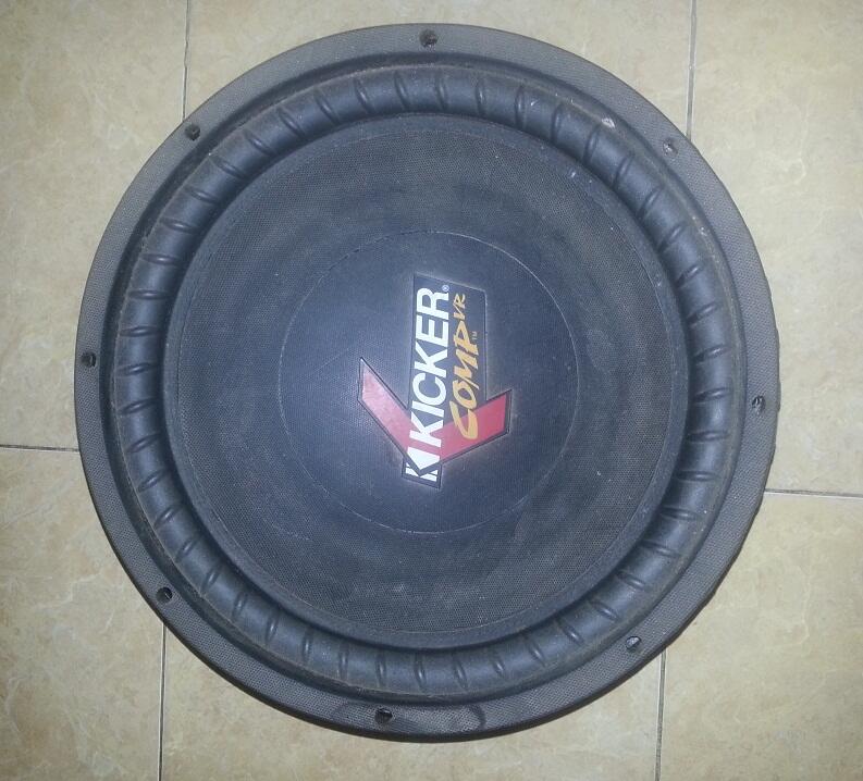 Sub 15" Kicker Comp VR