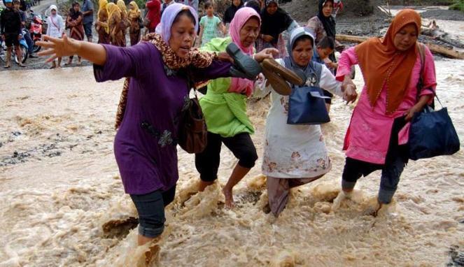 Banjir Bandang di Sulawesi Barat