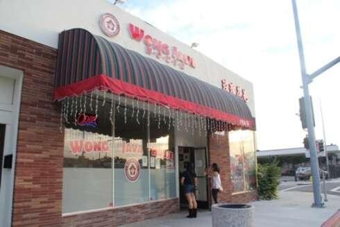 Keren! Di Los Angeles Ada Warung Jawa