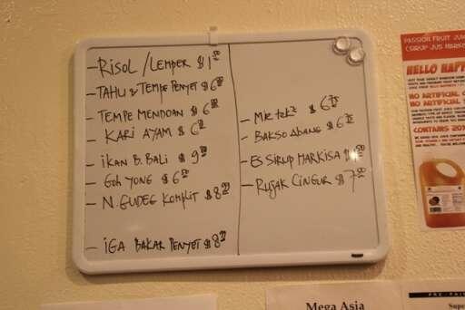 Keren! Di Los Angeles Ada Warung Jawa