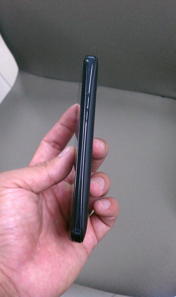 BNOB smartfren andromax i spek mantab dual core dual on gsm cdma ips 4 inch + bonus