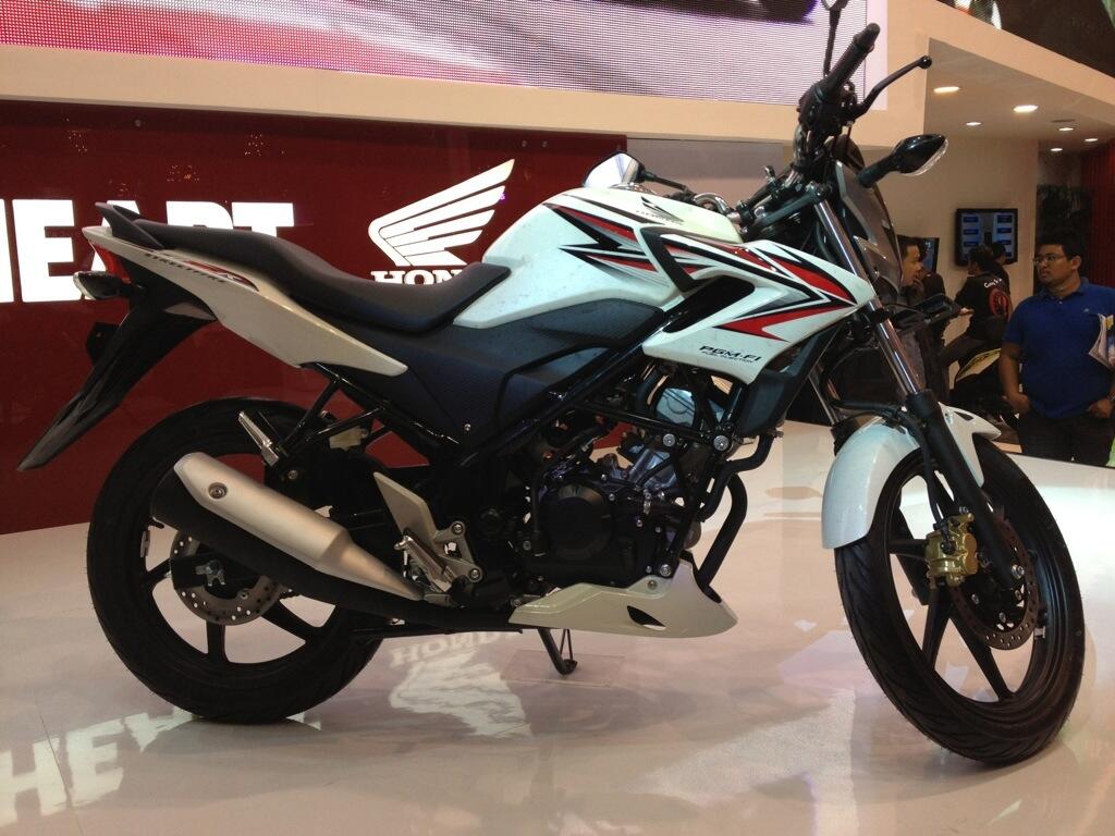  New Vixion Vs CB150 Street Fire ...pilih mana Gan..?