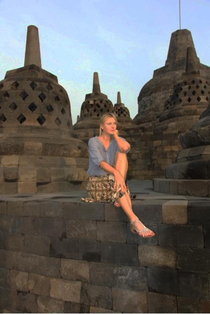 cuman ngeshare pic Maria Sharapova ngetrip di Indonesia