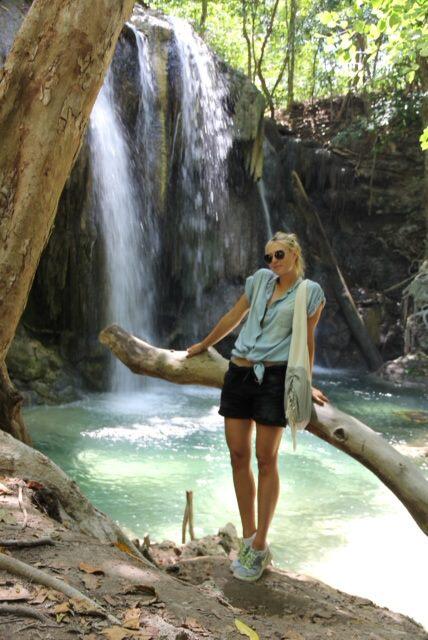 cuman ngeshare pic Maria Sharapova ngetrip di Indonesia