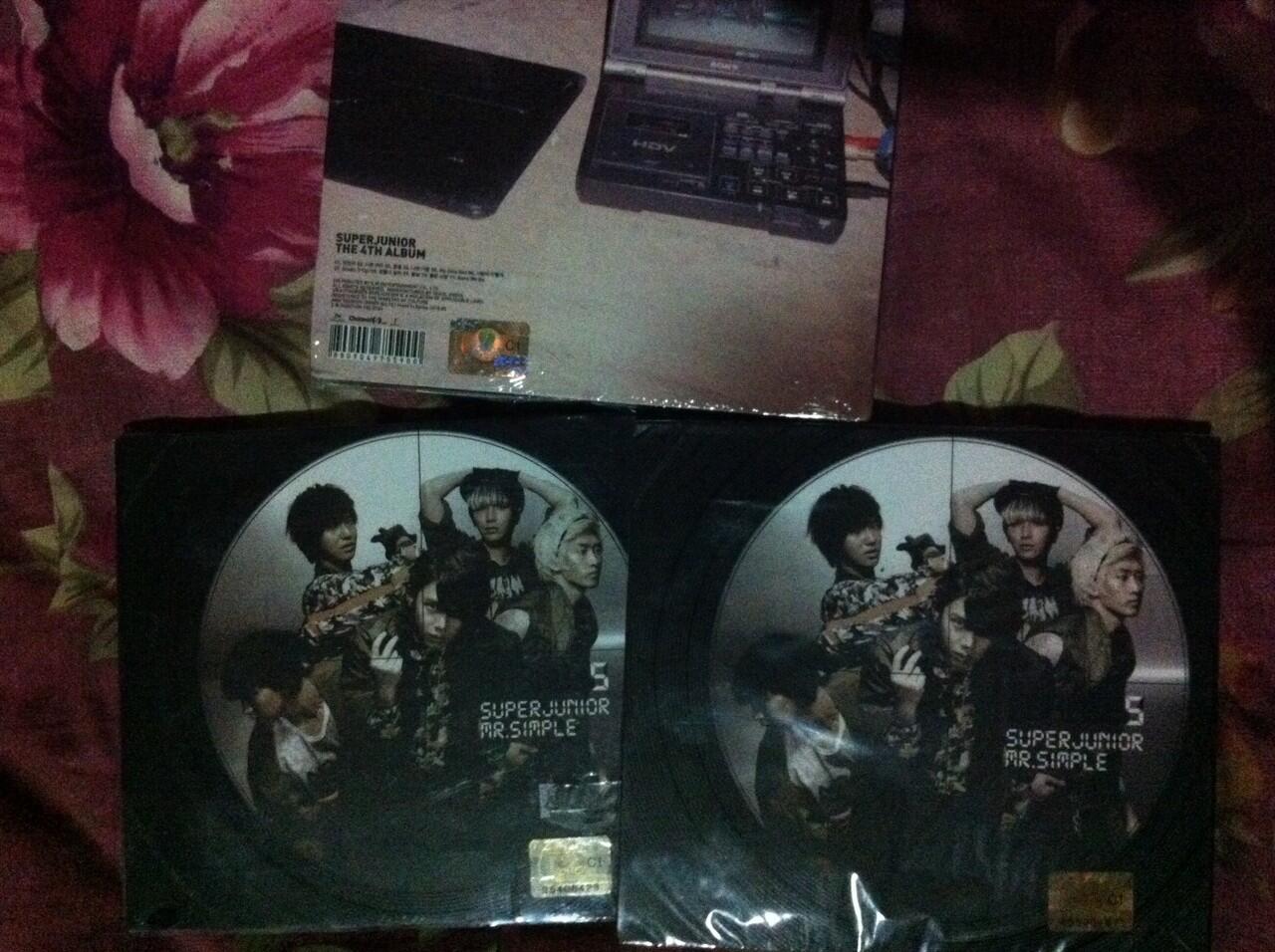 Cd album sfs a, sherlock, lucifer, bonamana a, mr. Simple b, exo k,& sfs b
