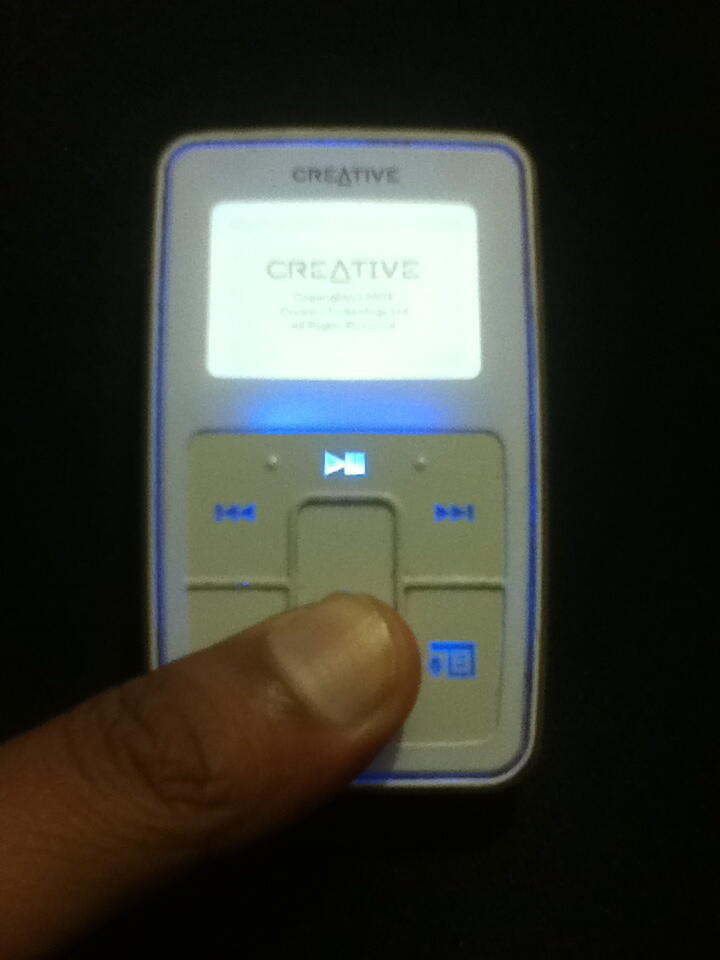 wts : mp3 player rusak -- CREATIVE ZEN MICRO 5GB & SAMSUNG YP - Z5(f) 1GB