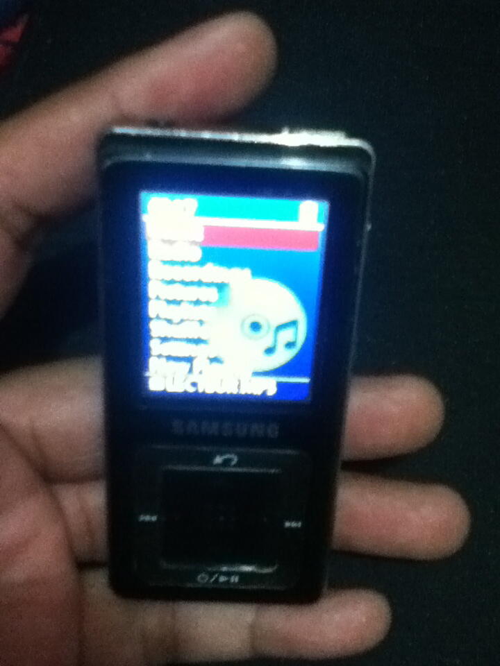 wts : mp3 player rusak -- CREATIVE ZEN MICRO 5GB & SAMSUNG YP - Z5(f) 1GB