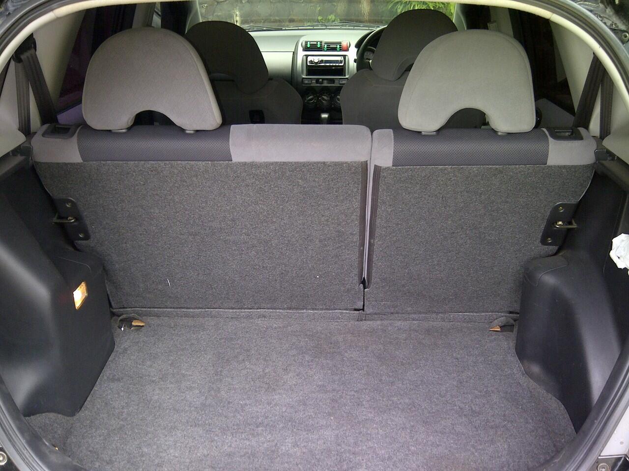 jazz idsi a/t hitam mulus,mesin ngacirrrr thn 2005