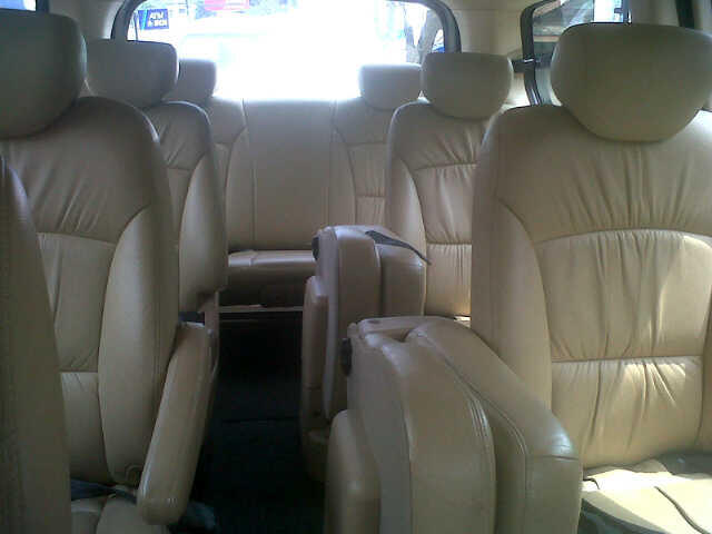 Dijual : hyundai H1 2008 a/t hitam