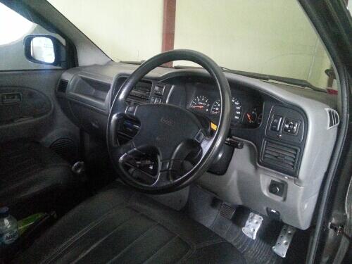 Isuzu Panther Touring Thn. 2003 / Coklat Tua