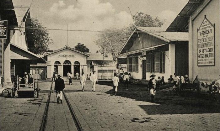 13 foto kawasan Tanjung priok tempo dulu (keren banget gan)