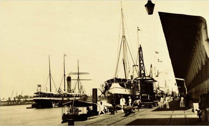 13 foto kawasan Tanjung priok tempo dulu (keren banget gan)