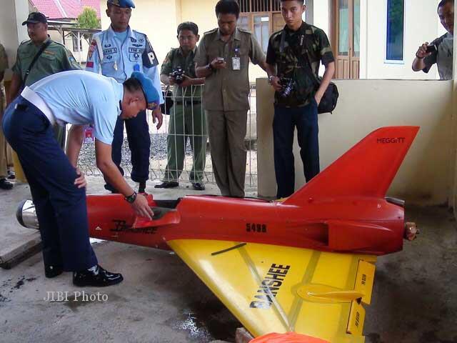 PESAWAT TAK BERAWAK JATUH di Pulau Bintan