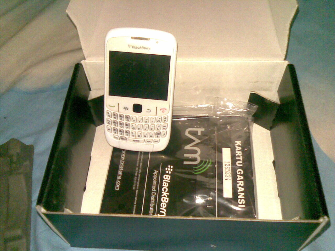 blackberry gemini 8520 white garansi masih 9 bulan TAM