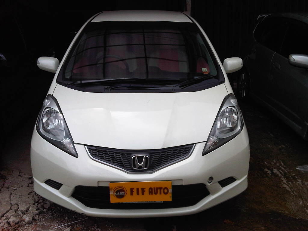 HONDA JAZZ RS MT 2009 PUTIH METALIK