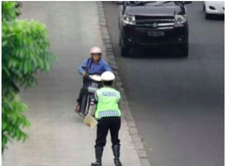 &#91;Polisi Keok Gan&#93; Ketika Polisi Berhadapan dengan Pengendara Motor Edan! 