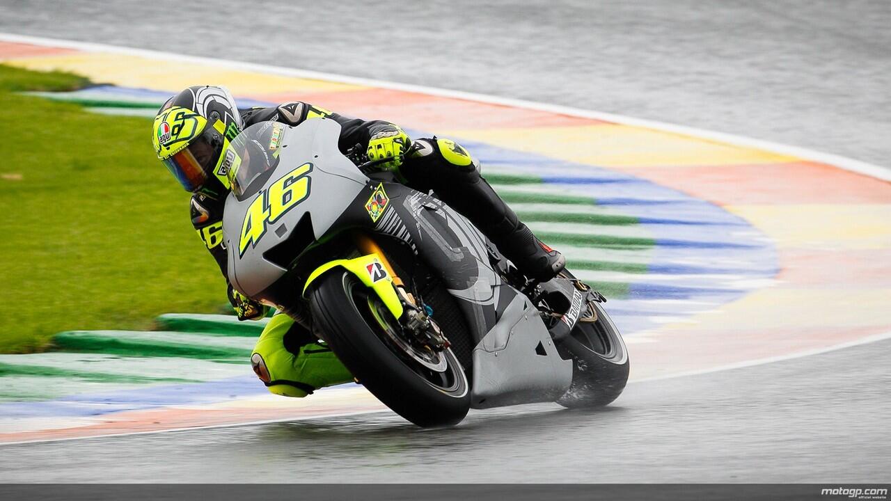 Photo Valentino Rossi dgn Motor Yamaha YZR-M1 Terbaru, GAAANNN ...