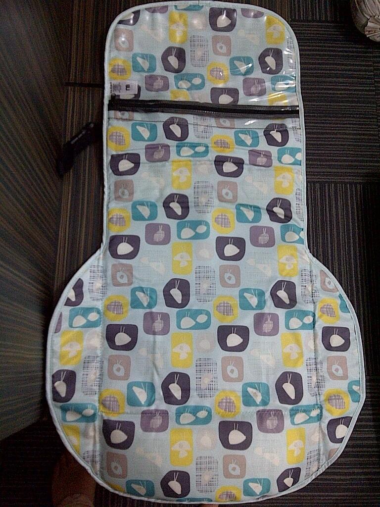 DIJUAL MOTHERCARE CHANGING MAT ULTIMATE COLLECTION