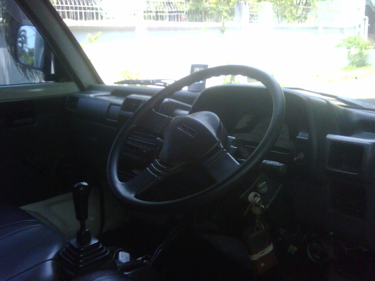 Dijual Mobil Box Mitsubishi T 120 SS