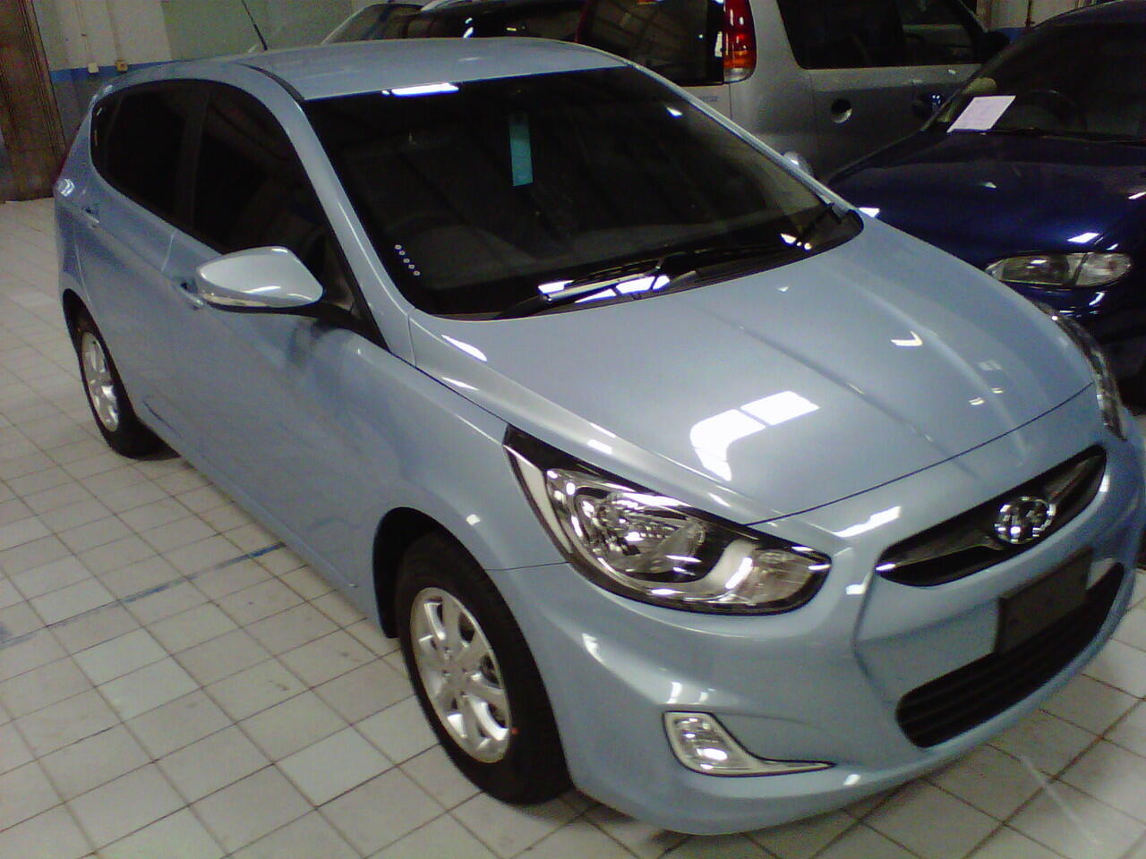 SHOWROOM HYUNDAI CABANG TANGERANG