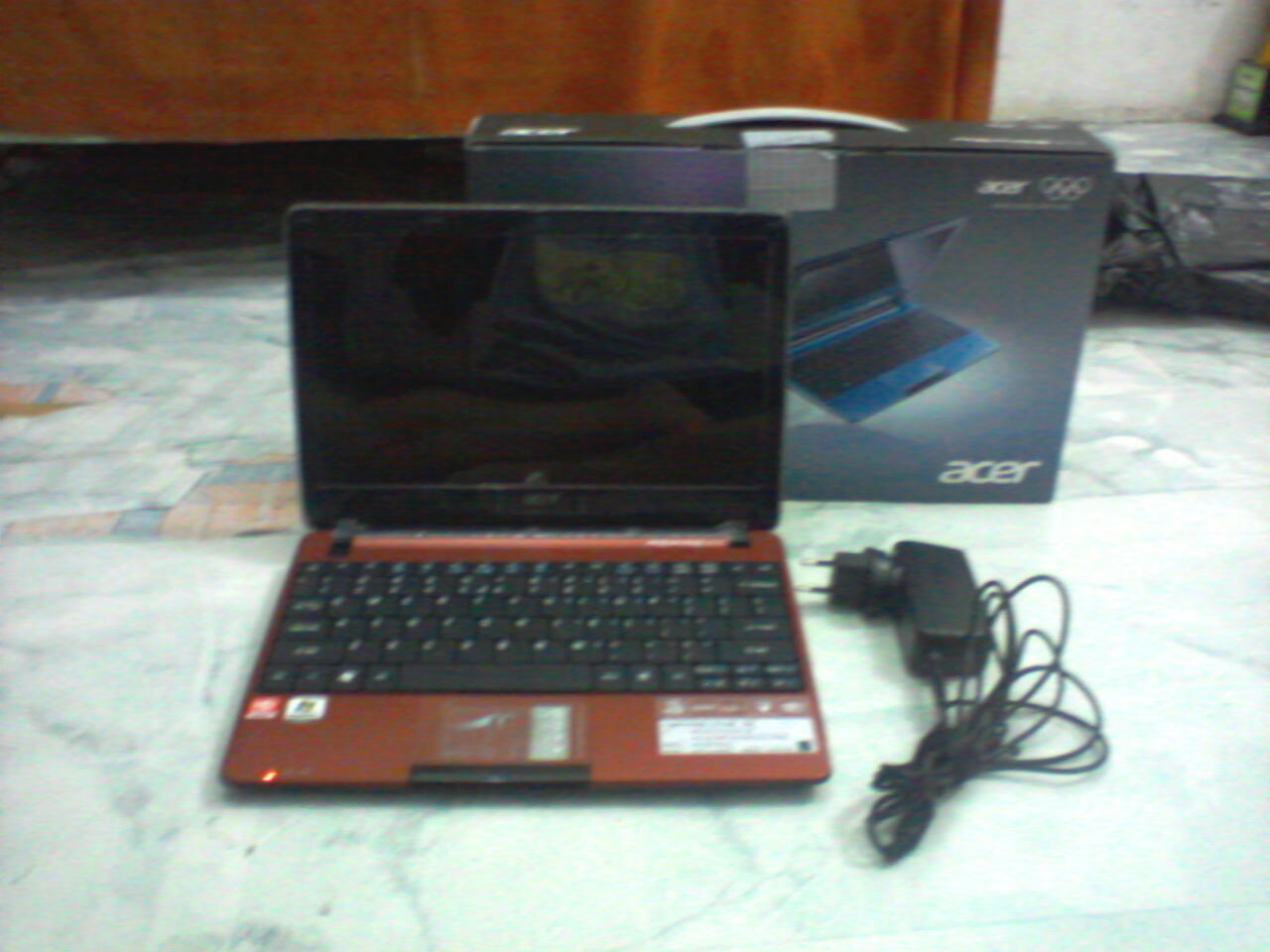 ACER ASPIRE ONE 722 MERAH istimewa