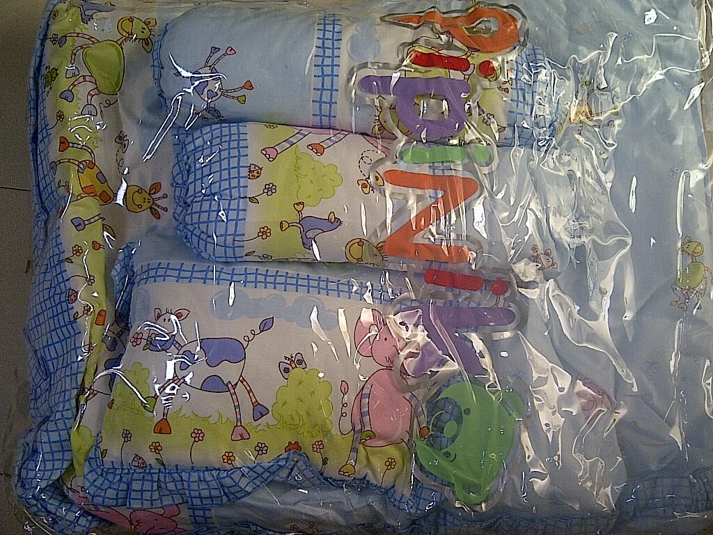 Jual barang eks baby : box graco, summer superseat, pigeon feeding set, etc