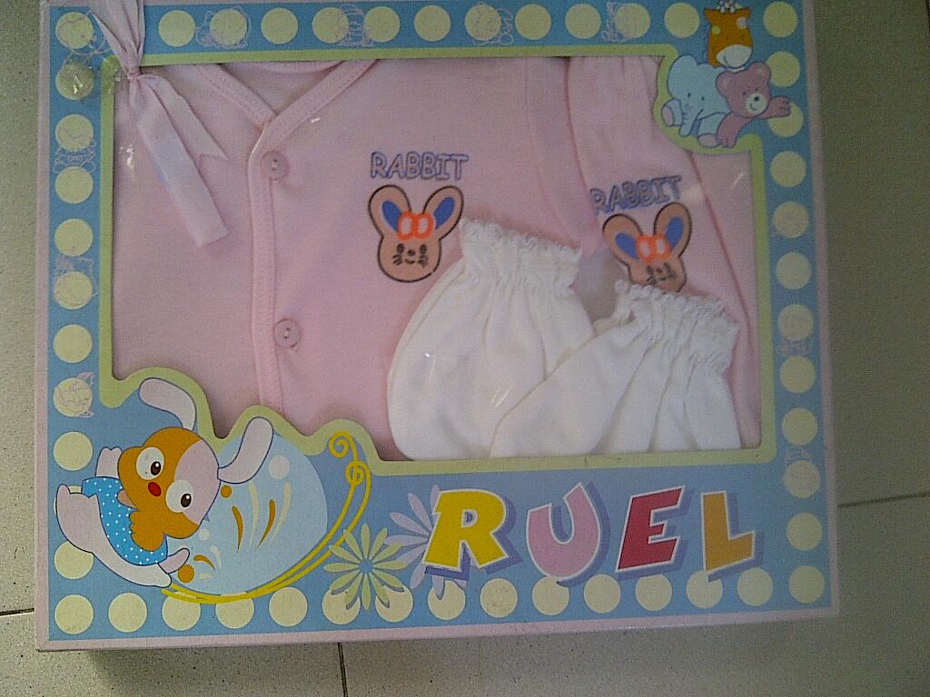 Jual barang eks baby : box graco, summer superseat, pigeon feeding set, etc