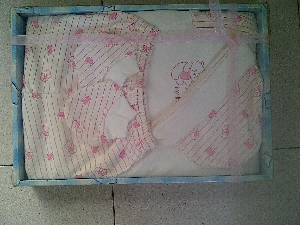 Jual barang eks baby : box graco, summer superseat, pigeon feeding set, etc