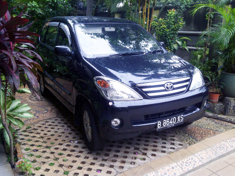 DiJual Cepat Toyota AVANZA th.2005