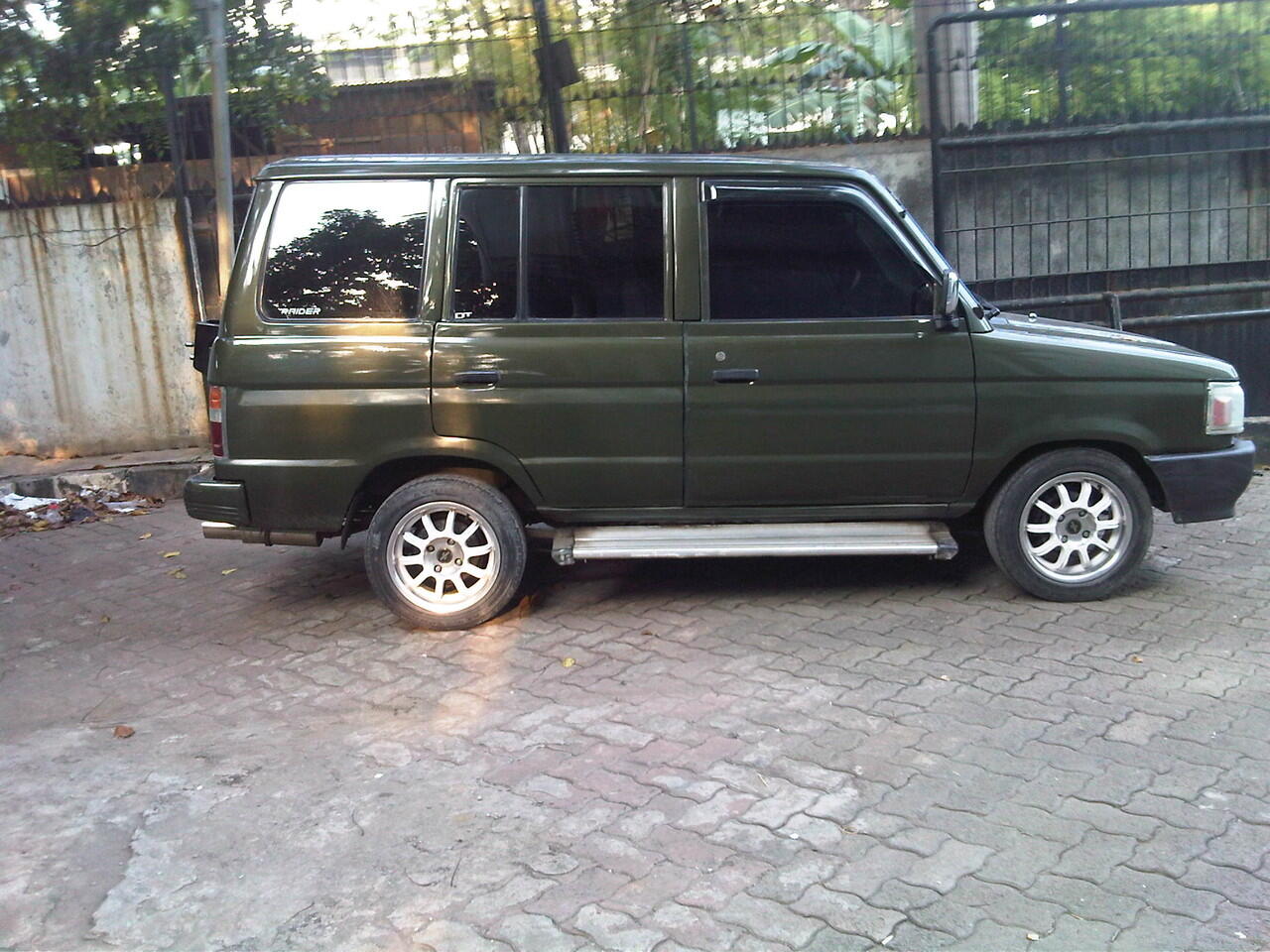 jual B.U kijang Raider 95'