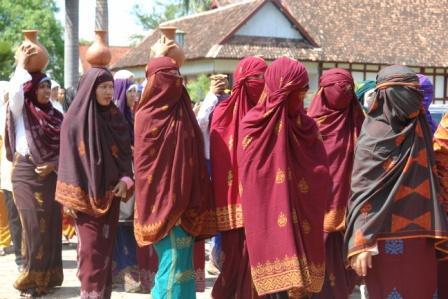 RIMPU (CADAR ALA BIMA) MENJADI BUDAYA ISLAMI SUKU MBOJO