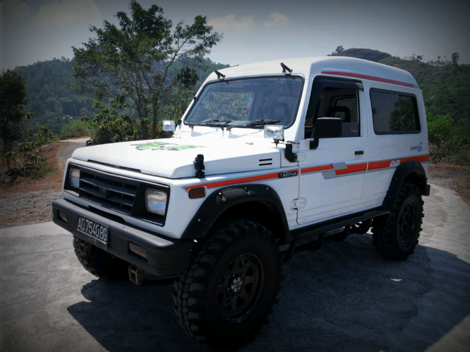 SUZUKI JIMNY SJ410 LWB BRI TH 1992 PUTIH ( 4x4 )