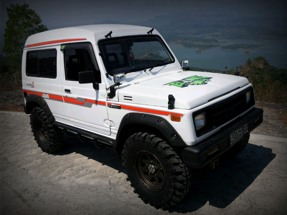 SUZUKI JIMNY SJ410 LWB BRI TH 1992 PUTIH ( 4x4 )