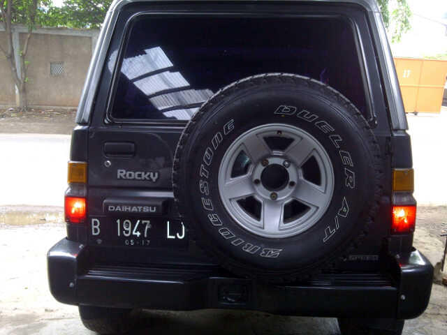 Daihatsu Taft Rocky Independen 1997
