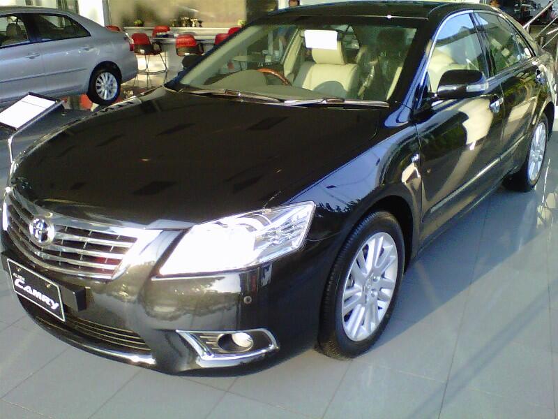 Toyota CAMRY Baru
