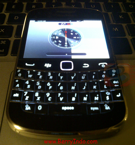os blackberry 9900 berryindo