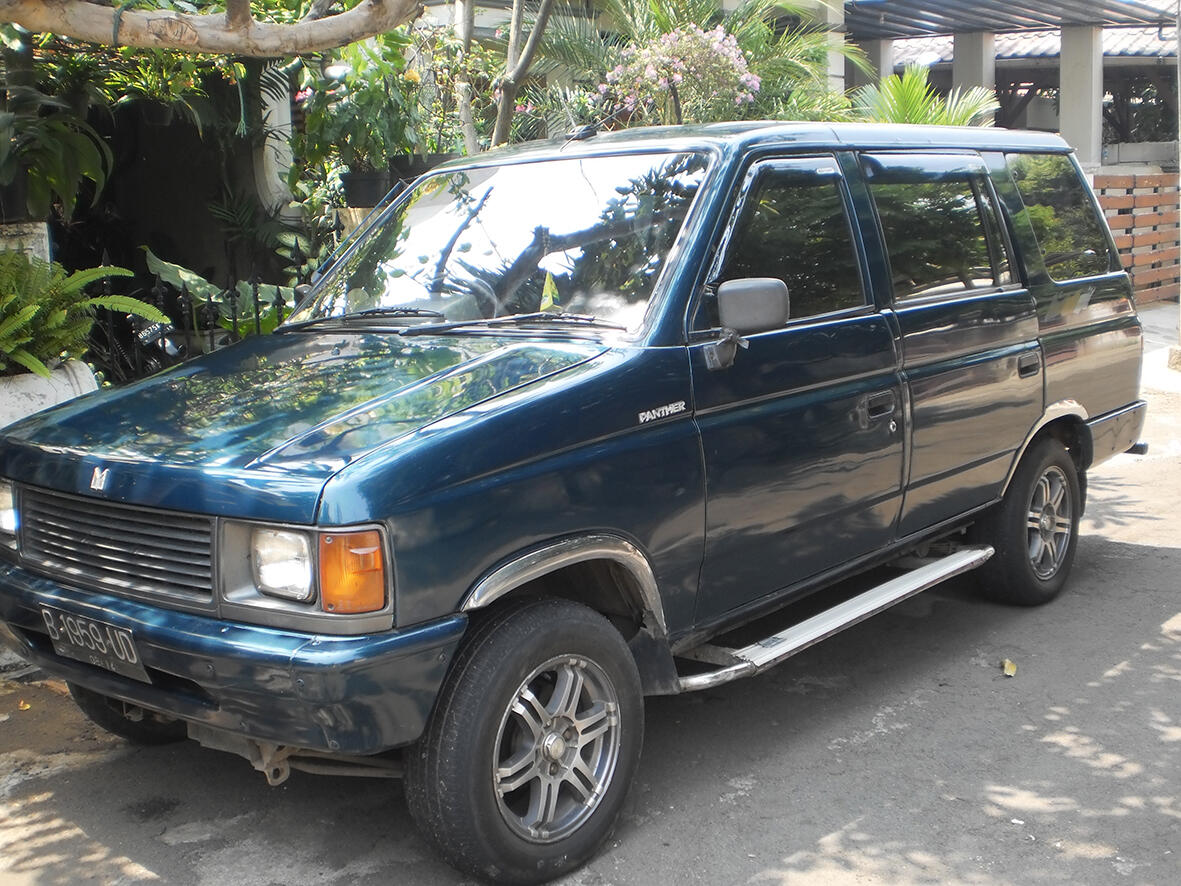 Dijual: Isuzu Panther 2.3 Th.1994 (Deluxe Tipe Hi Grade)