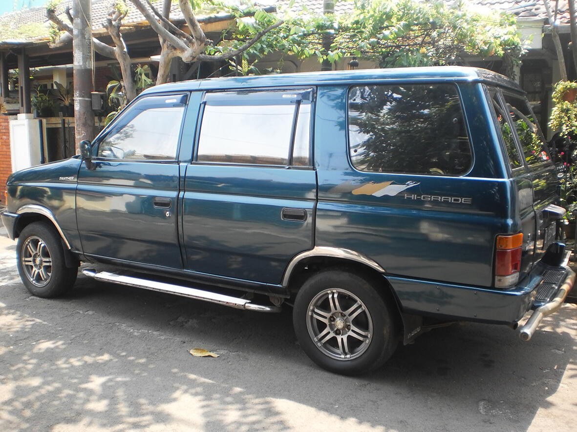 Dijual: Isuzu Panther 2.3 Th.1994 (Deluxe Tipe Hi Grade)