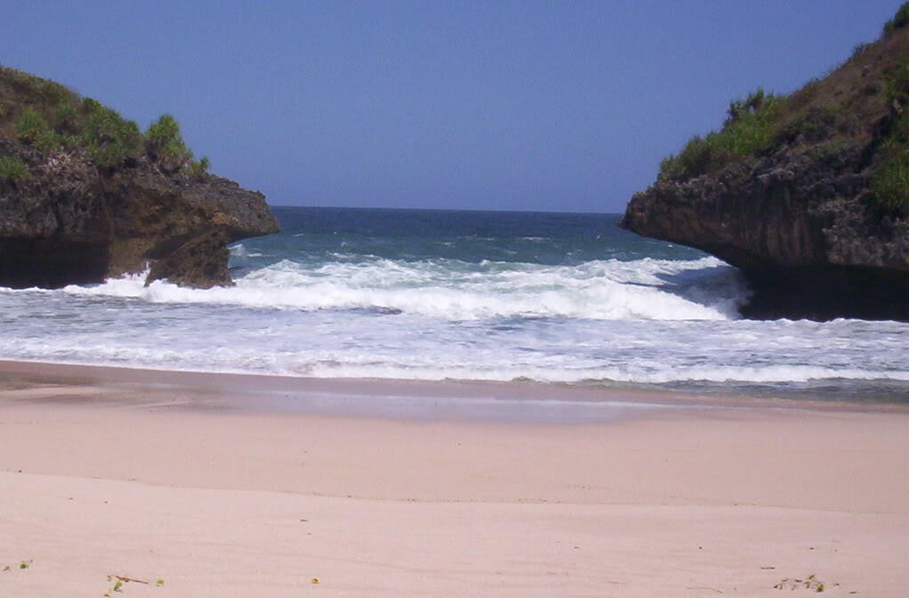 Pantai Sedahan Eksotisme Tersembunyi (pecinta alam masuk)