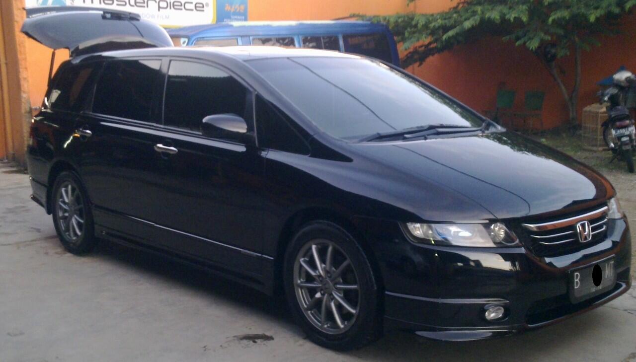 Honda Odyssey Absolute 2004